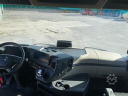 Mercedes-Benz Actros 2551