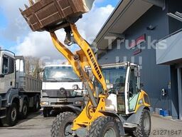 LIEBHERR 504C / SW / Gabel + Schaufel / Wenig Stunden