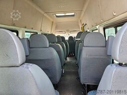 FORD Transit Trend 17 Sitzer