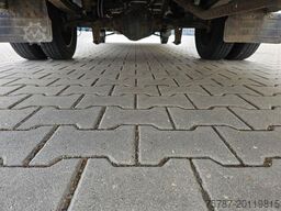 FORD Transit Trend 17 Sitzer