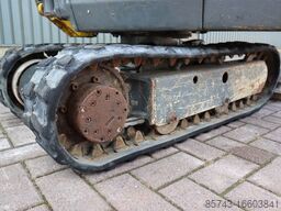 Wacker Neuson SWE08B Wacker Neuson mini excavator including 2 bu