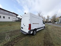 Mercedes-Benz Sprinter 214