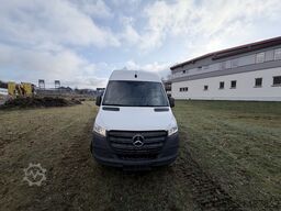 Mercedes-Benz Sprinter 214