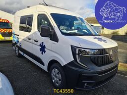 Renault Master ambulance