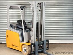 Jungheinrich EFG 220 - Service Neu  nur 2580 Std - Batterie 90%