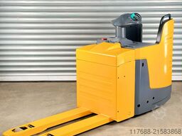 Jungheinrich ERE 225 - Service Neu - Batterie 80% - Garantie