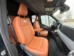 RENAULT Master STX 5 Sitzer Haras ex. Lang Automatik