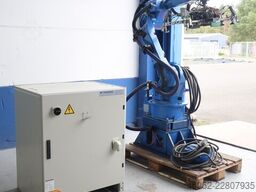 Yaskawa Motoman HP20D mit DX100