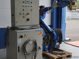 Yaskawa Motoman MH50 mit DX100