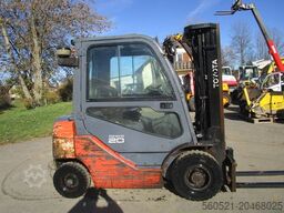 Toyota 8FDF20 - Triplex-Freihub 4,70m + Seitenschieber