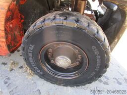 Toyota 8FDF20 - Triplex-Freihub 4,70m + Seitenschieber