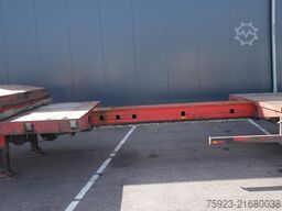 Nooteboom MCO-48-03V 3 axle semi low loader extendable