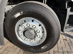 Renault C440 + HMF 2320 K3-- 3X EXT. + 6X2/4 HYDRO DRIV...