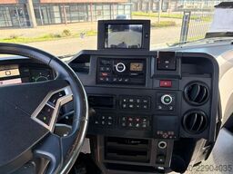 Renault C440 + HMF 2320 K3-- 3X EXT. + 6X2/4 HYDRO DRIV...
