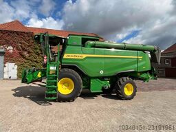 John Deere T5 600