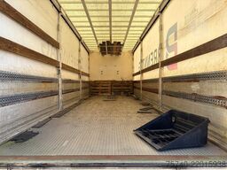 Volvo FE 300 + EURO 5 + 6X2 steering + MANUAL