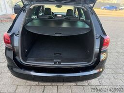 OPEL Astra Sports Tourer Navi Klima Kamera Motor NEU!
