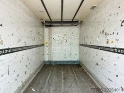 Burg 2 AXLE VAN BEURDEN ISOLATED BOX TRS COOLING