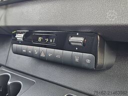 MERCEDES-BENZ ESPRINTER 320