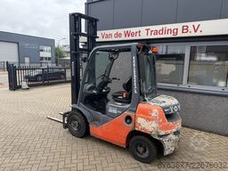 TOYOTA 02-8FDF25 duplo450 sideshift 2012 7400uur DIESEL