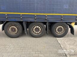Kögel Curtainsider Mega