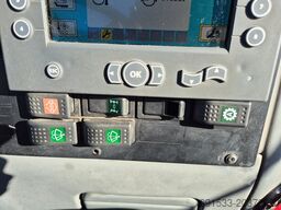 Kalmar TR6181 4X4 - 1 OWNER