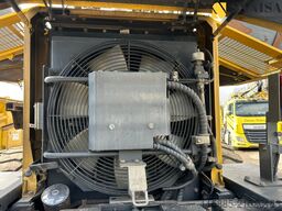 Komatsu WA 320PZ-6/Schaufel/SW/Motor qualmt