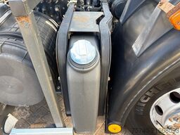 Renault PREMIUM 410 + 8X4 + SCHWING STETTER 10M3 + MANU...