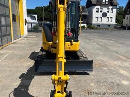 Komatsu PC38MR-5