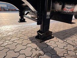 KRONE SZ - Mega Koffer mit Rampenhalterung