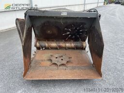 Sonstige Futterverteilschaufel mit Weidemannaufna