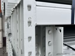 SSI Schäfer PR600/ 2.400 mm/ K: 80 x 40 mm/ Stufentraverse