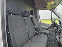 MERCEDES-BENZ SPRINTER 311