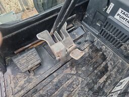 Yanmar VIO 57-6A with 3 excavator buckets