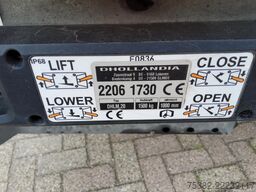 Renault D SERIE 250.14 - ACC. - 05-BTT-5 - BAKWAGEN - L...