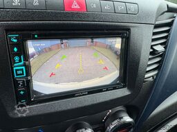 IVECO Daily 72C18 Hi Matic Koffer mit Ladebordwand