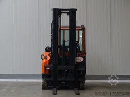 Combilift C2500CB - TRIPLEX