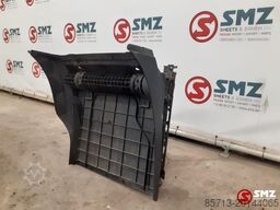 Mercedes Occ spatbord met steun side skirt rechts achter