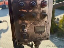 MERCEDES-BENZ Actros 2660 6x4 Holztransport mit Kran Penz 10Z8