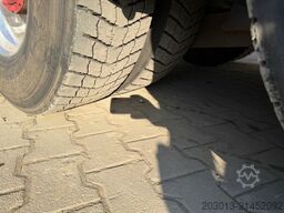 MERCEDES-BENZ Actros 2660 6x4 Holztransport mit Kran Penz 10Z8