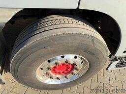 MERCEDES-BENZ Actros 2660 6x4 Holztransport mit Kran Penz 10Z8