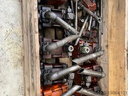 16 Stück Bucher 5-H2-40 und 2-H2-4