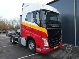 Volvo FH 420 LNG Globetrotter tractor unit