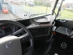 Volvo FH 420 LNG Globetrotter tractor unit