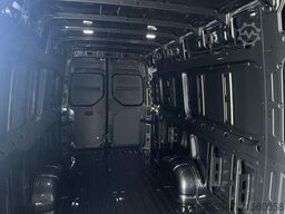 VOLKSWAGEN Crafter Kasten 35 L5H3 SITZHZ NAV LED KAMERA DAB