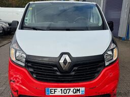 Renault Trafic **AMBULANCE-EURO 5-AC-DCI120**
