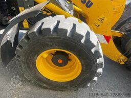 Komatsu WA100M-8E0
