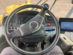 Komatsu WA470-8