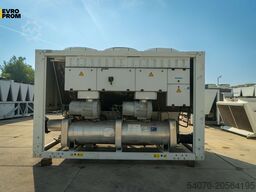 Used Aircooled chiller CARRIER 30GX 132 A0281 PEE 450 KW. 2004 yom