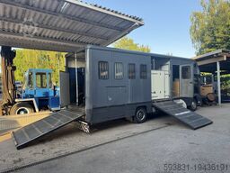 Mercedes Pferderenntransport Pferderenntransporter 1120
